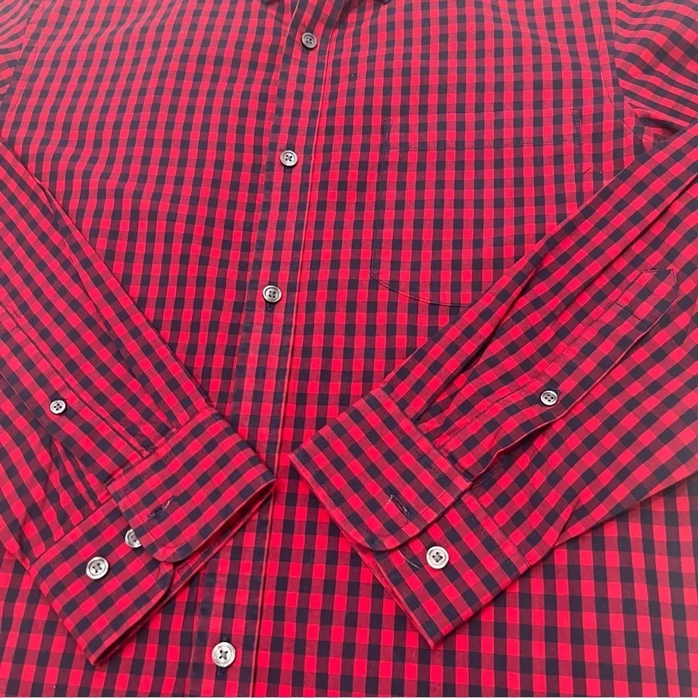Banana Republic Red and Black Checkered Men's Shirt